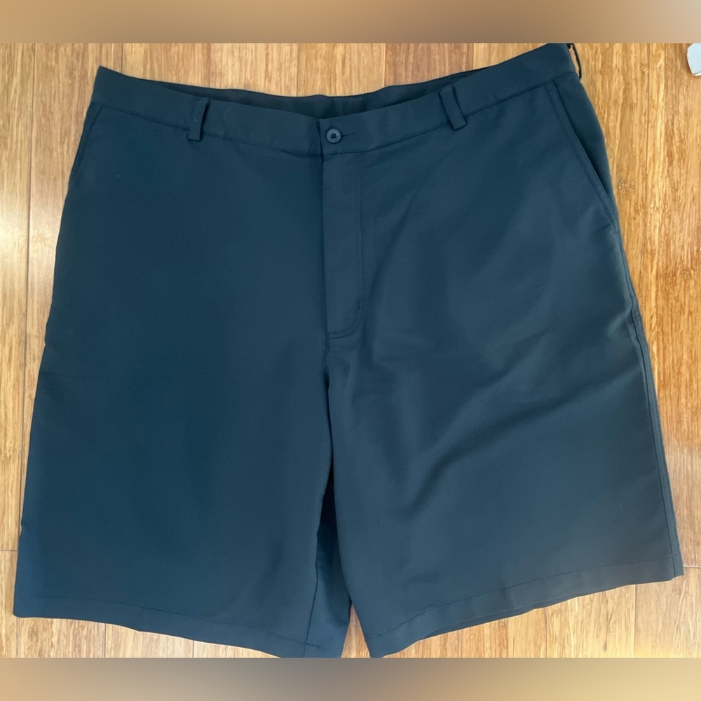 Nike Golf Dri-Fit Black Shorts Mens Size 42 Golf Shorts 1135
